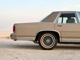 Ford Crown Victoria 1998 V8